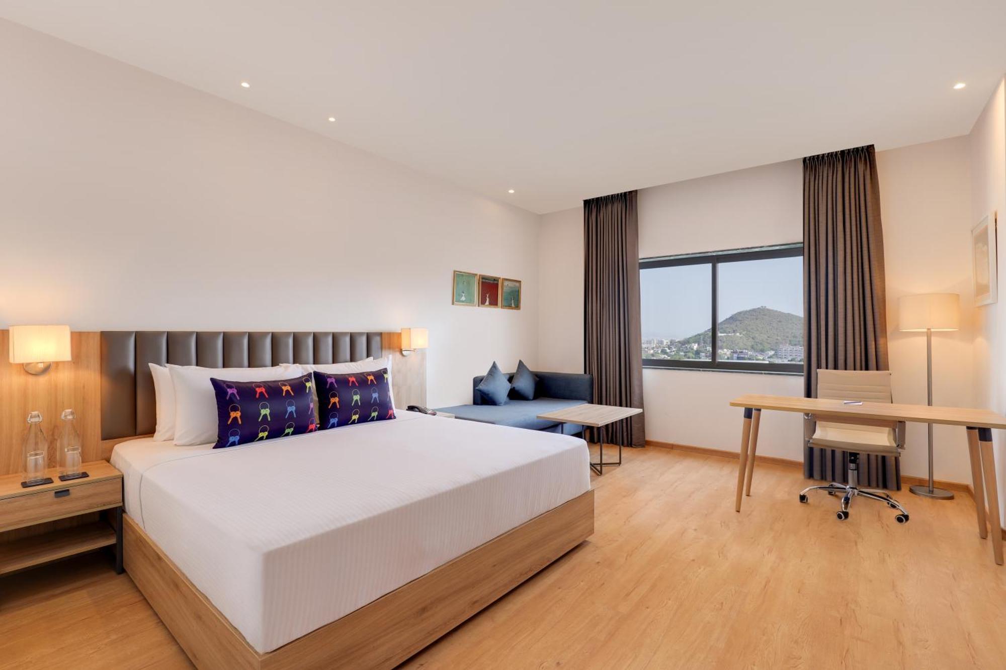 Keys Lite By Lemon Tree Hotels, Urban Square, Udaipur Eksteriør billede